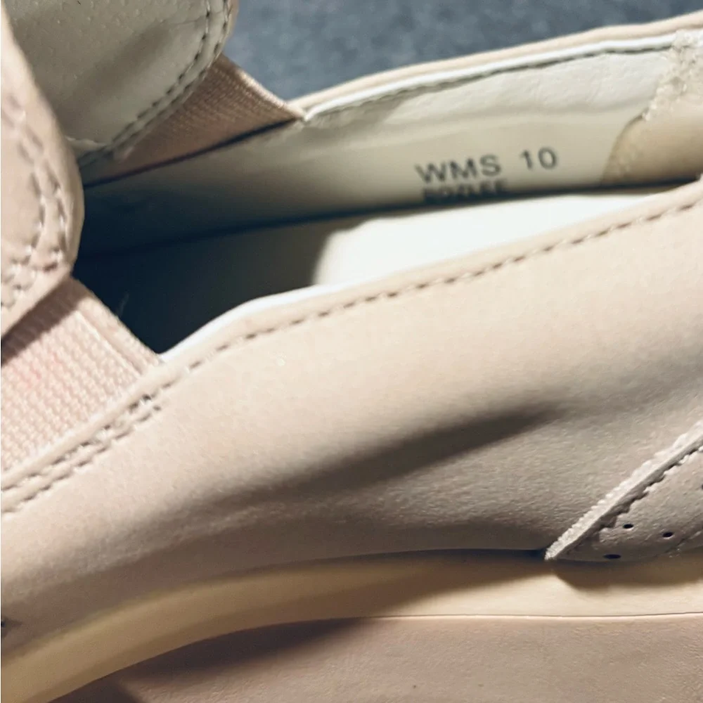 Dolce Vita Chunky Platform Loafers – Cream / Beige – Size 10 – NWOT